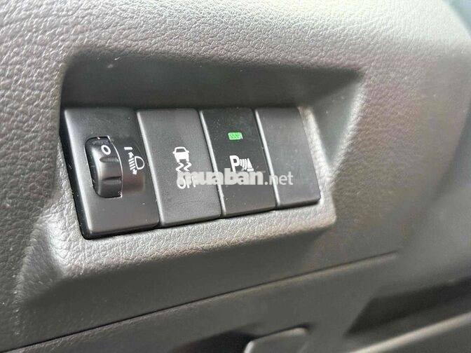 Suzuki XL7 2023  5.700 KM (sai tặng xe)