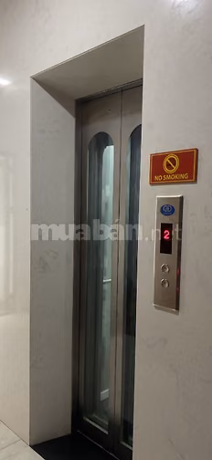 Nhà sáu tầng cho thuê phòng làm việc