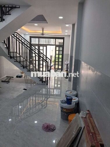 nhà  mới xây dựng chưa qua xử dụng 