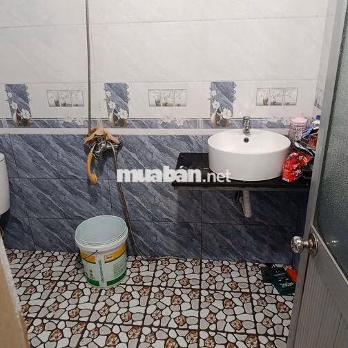 tôi cc cần tiền bán gấp căn nhà mới xây chưa ỏ ai cần ll