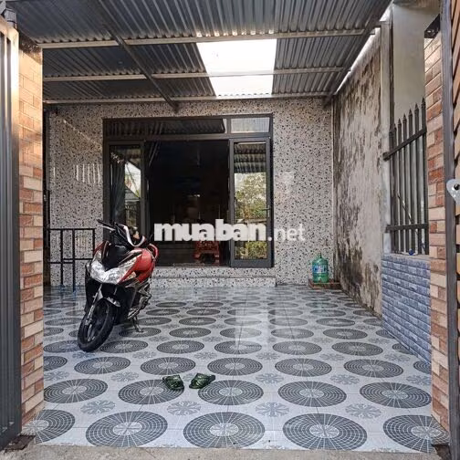 tôi cc cần tiền bán gấp căn nhà mới xây chưa ỏ ai cần ll