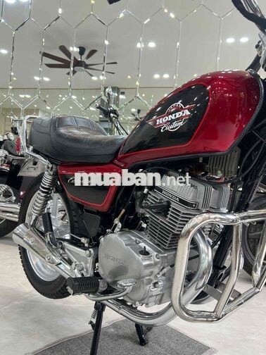 Honda Custom 125 Cổ điển Đỏ đen Nhật Bản