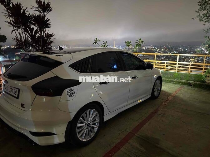 Ford Focus Sport 2019 Trắng 68442 km