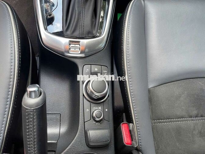 Mazda 2 2021 Premium 1.5AT Hatchback 5 chỗ,màu đỏ