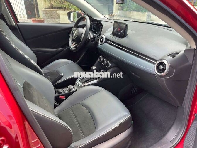 Mazda 2 2021 Premium 1.5AT Hatchback 5 chỗ,màu đỏ