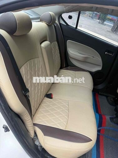 Mitsubishi Attrage 2016 Trắng 5 chỗ