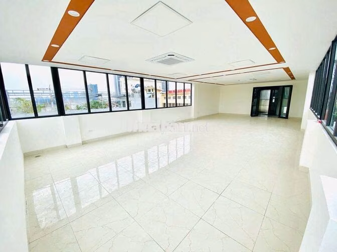 CHO THUÊ TÒA NHÀ DIỆN TÍCH 2000M2 TRUNG TÂM QUẬN 3