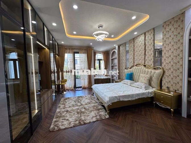 Cho thuê nhà 3 tầng Hoà Xuân full nội thất
