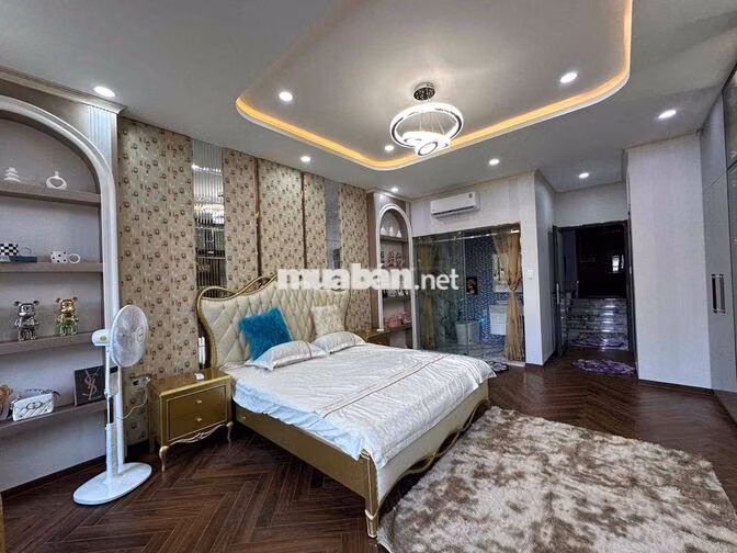 Cho thuê nhà 3 tầng Hoà Xuân full nội thất