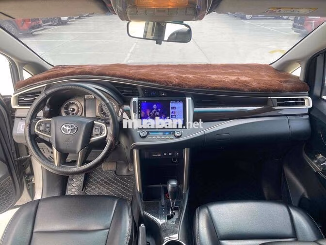 Toyota Innova 2.0G 2020 Bạc 106.000km