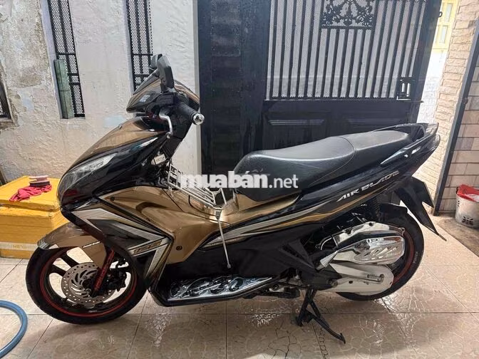 Honda Air Blade Vàng đồng 32925 km