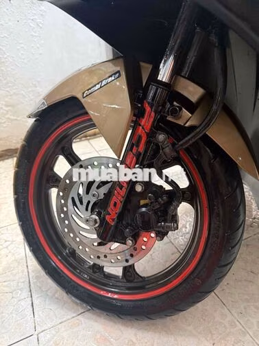 Honda Air Blade Vàng đồng 32925 km