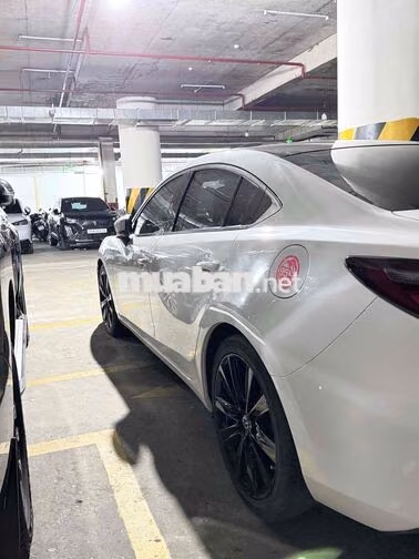 Mazda 6 Premium Trắng 82.476 km