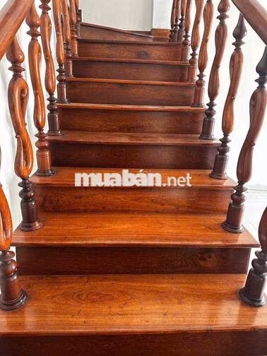 Tôi cần cho thuê nhà 2 tầng full nội thất mặt tiền Nguyễn Lương Bằng