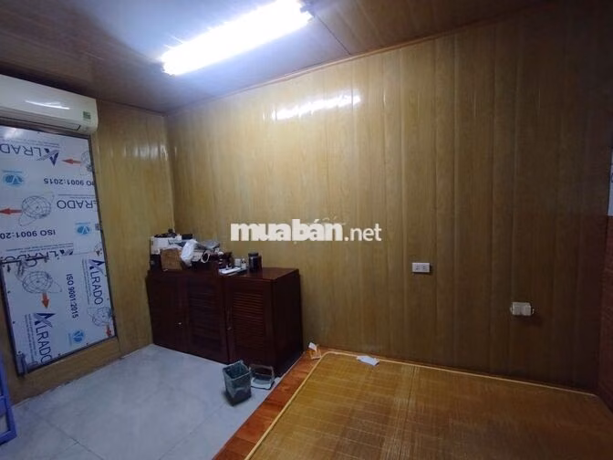Nhà 3 tầng 2n1k vệ sinh chung. full đồ LH: ***