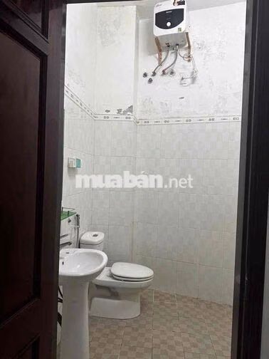 Tôi cần cho thuê nhà 2 tầng full nội thất mặt tiền Nguyễn Lương Bằng