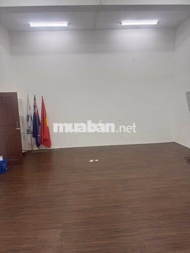 Cần sang nhượng hoặc cho thuê văn phòng, lớp học Hòa Khánh