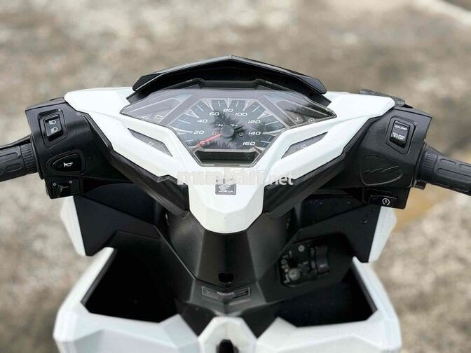 Honda Vario 150 Trắng