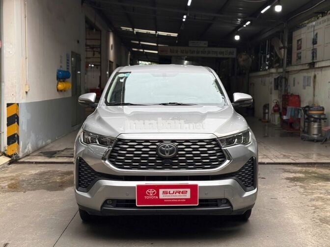 Innova Cross 2.0V 2024 Bạc 48.000km - GIÁ CÒN GIẢM