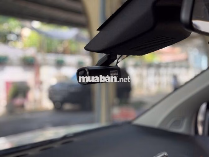 Veloz Top 2025 Trắng Ngọc Trai 6.000 km