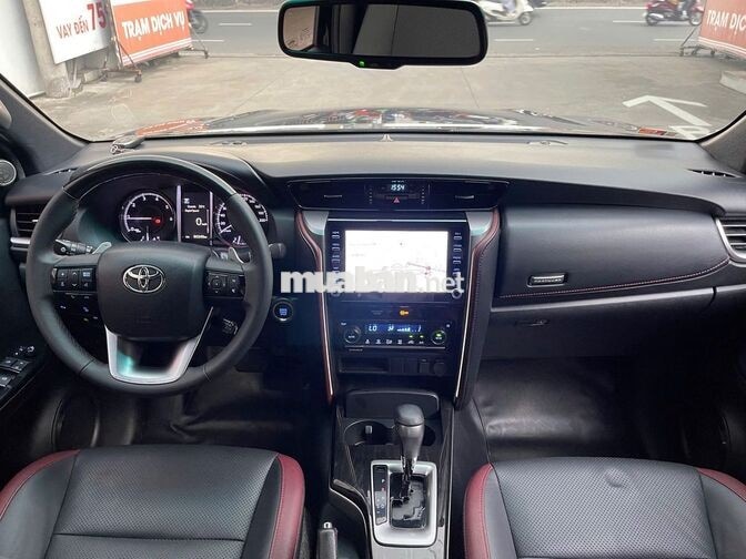 Fortuner Legender 2022 1 Cầu - Đen 80.300 km