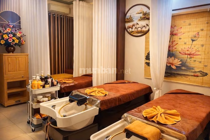 Sang tiệm spa đang hoạt động mới 95%