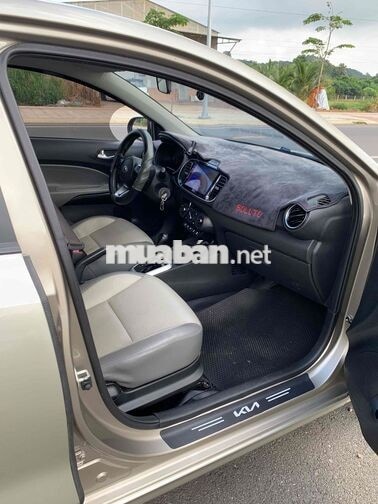 Kia Soluto AT Deluxe Vàng cát 99.283 km