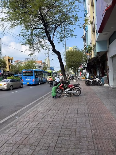 Bán gấp Khách Sạn Ngay Hồng Bàng-Quận 5 DT 6 x 16m Hầm 5 Tần g- 37 tỷ 