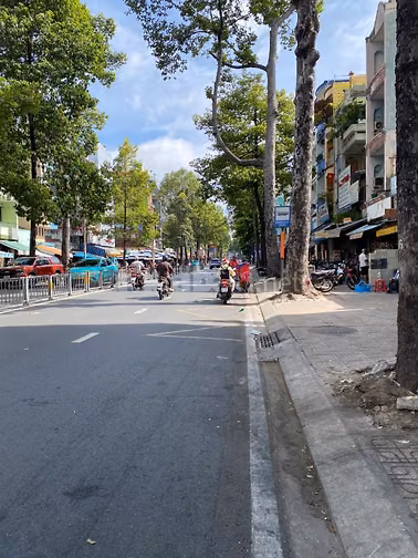 Bán gấp Khách Sạn Ngay Hồng Bàng-Quận 5 DT 6 x 16m Hầm 5 Tần g- 37 tỷ 