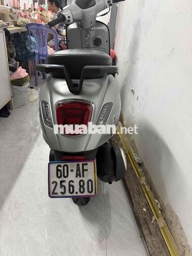 Piaggio Vespa 50 2025 Xám 4000 km
