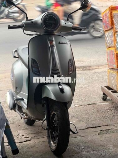 Piaggio Vespa 50 2025 Xám 4000 km