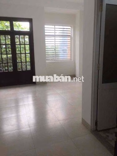 Cho thuê nhà 3 tầng mặt tiền Gần Đặng Huy Trứ, gần Biển Nguyễn Tất Thà