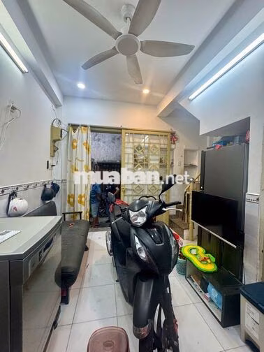 Siêu phẩm 4 lầu Trần Huy Liệu & Nguyễn Văn Trỗi 