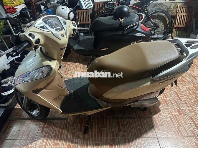 Honda Lead 2016 Vàng