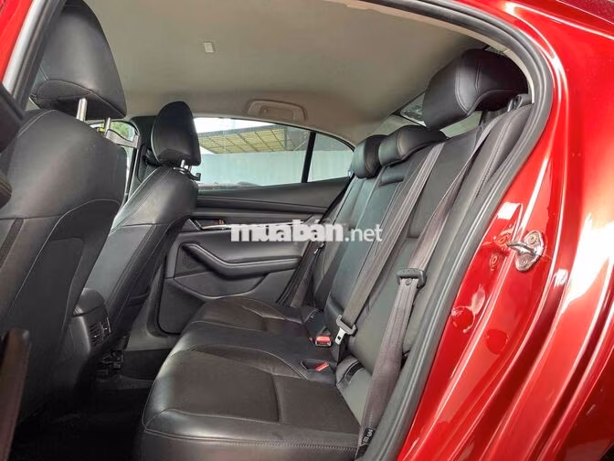 Mazda Mazda 3 Luxury 2022 Đỏ 29.000 km
