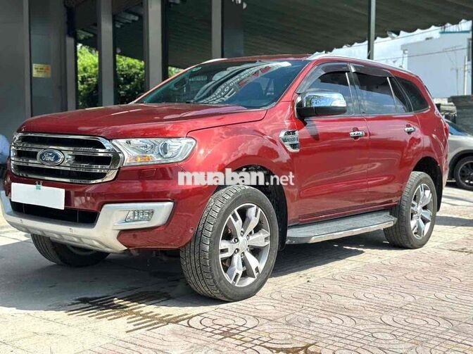 Ford Everest Titanium 1 cầu giá còn bớt