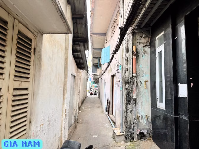 BÁN NHÀ HẺM : 732/1 HỒNG BÀNG - P. 1 - Q. 11 - TPHCM