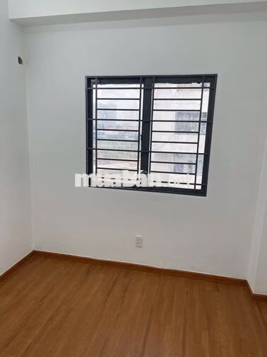 Bán căn hộ Phú Thọ 66m2, 2PN, 1WC, SH chính chủ. Giá 4.1 tỷ