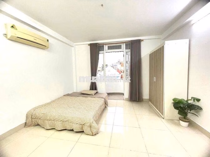 Chính Chủ Cho Thuê Phòng Ở 98F Lê Lai Chợ Bến Thành Giá 5,04tr Ạ