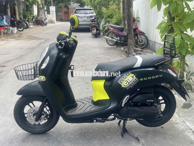 Honda Scoopy Xe tay ga Đen vàng 2024 khoá ga