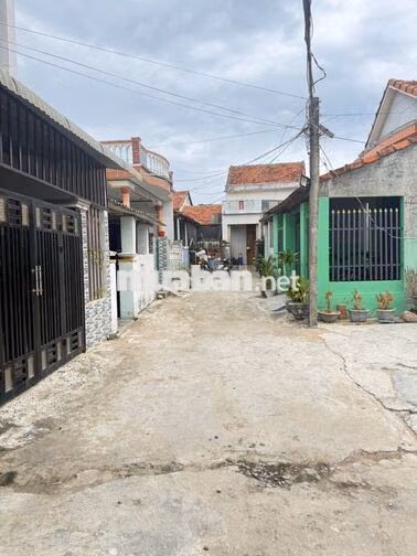 Bán nhanh Lô đất 100m2 Phú Đông