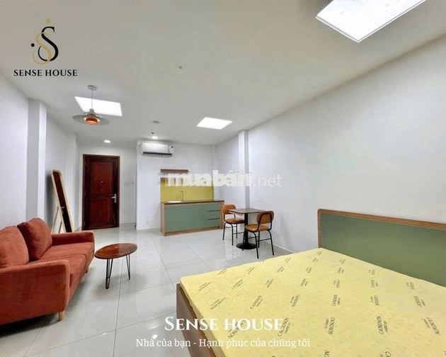 Căn Hộ Ban Công | Full Nội Thất - Rộng 40m2 Ngay Vườn Lài