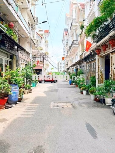 BÁN NHÀ 4 TẦNG - HẺM Ô TÔ - GẦN CHỢ HIỆP THÀNH Q12. GIÁ : 5,63 TỶ 