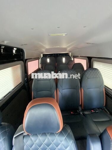 Ford Transit 2023 16 chỗ Đen 100000 km