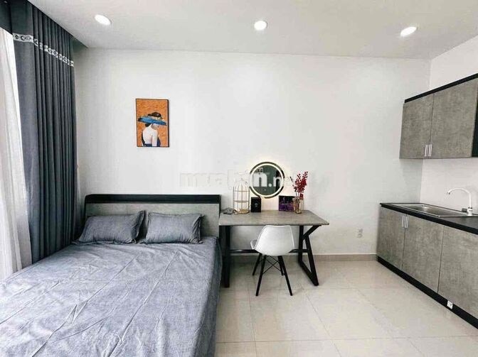 STUDIO FULL NỘI THẤT – BAN CÔNG THOÁNG, GẦN QUẬN 1