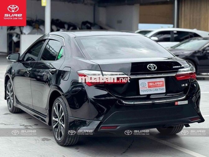 Toyota Corolla Altis 1.8G (CVT) 2021 siêu cọp