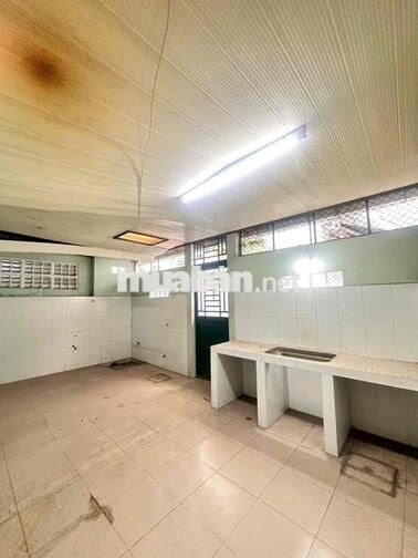 CHO THUÊ NHÀ DIỆN TÍCH RỘNG GẦN BẾN NINH KIỀU