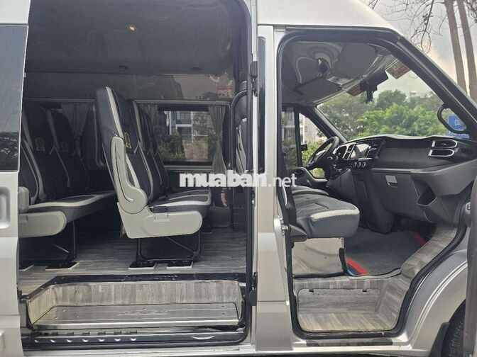 TRANSIT 2023 CAM MÁY RIN 90.000KM BẢO HÀNH 1 NĂM