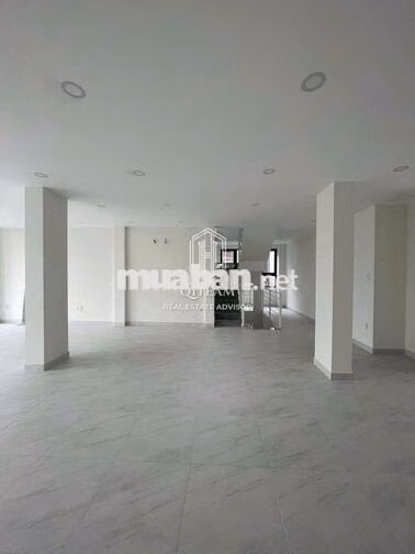 Spa nha khoa MT Lê Văn Duyệt, BT. Dt: 7x16m, Kc: trệt 3 lầu, Gía: 90tr