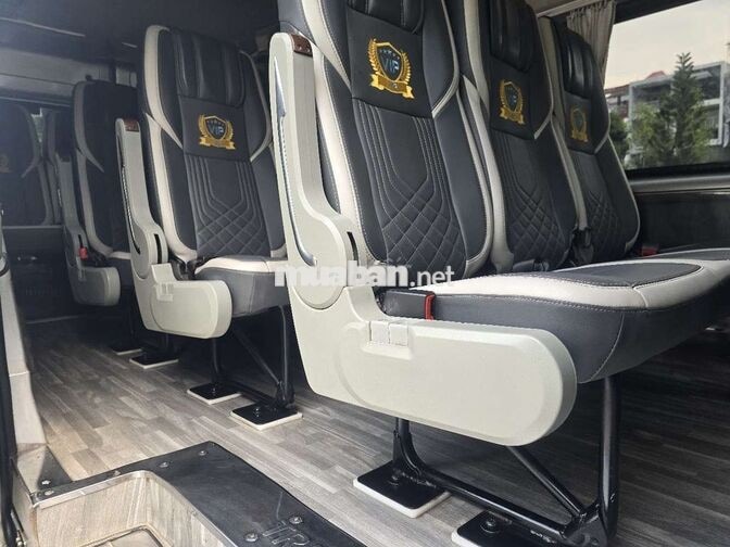 TRANSIT 2023 CAM MÁY RIN 90.000KM BẢO HÀNH 1 NĂM